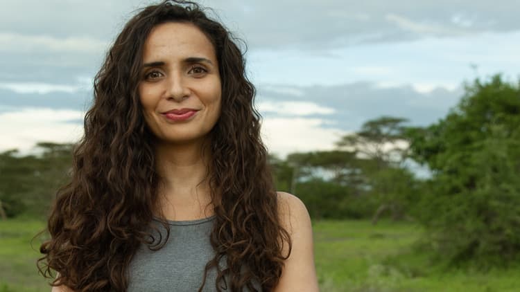 Ella Al-Shamahi: Mensch werden