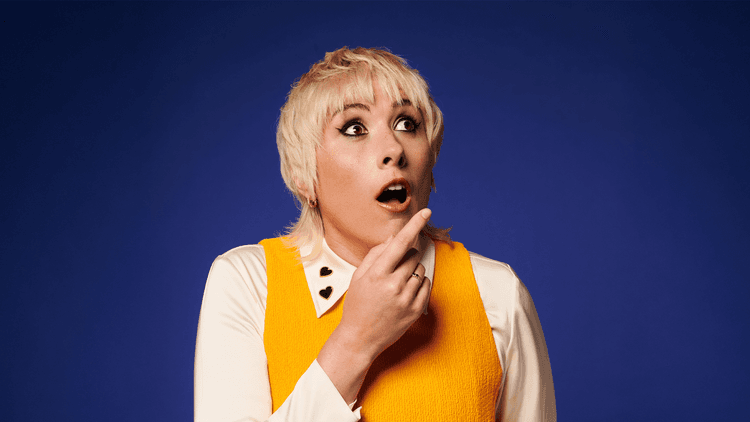 Maisie Adam: Wie-heißt-sie-noch